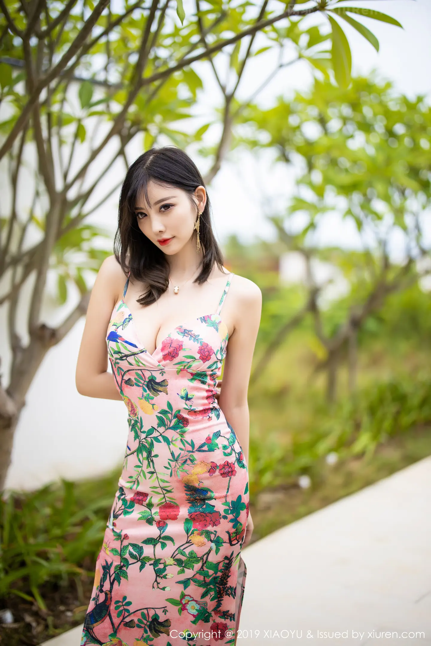 图片[4]-[XiaoYu画语界]Vol.194 女神杨晨晨sugar心愿旅拍华丽吊裙+性感比基尼完美诱惑写真70P-秀人网官方网站